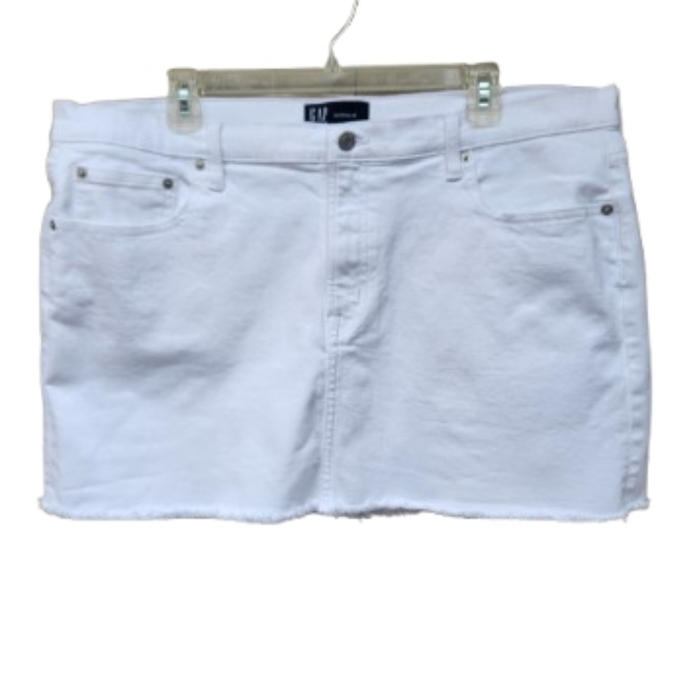 GAP White Mini Denim Skirt 5-Pocket 441664 Raw Hem Cotton Blend Solid